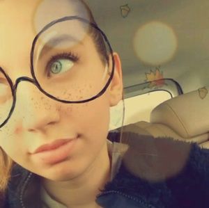 Meet your Posher, Brianna